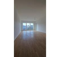 Frisch sanierte 2 Zimmer Wohnung in zentraler Lage Offenbach - Offenbach am Main Buchrain