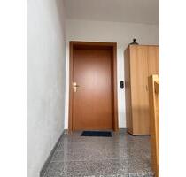 Möblierte 3 Zimmer Wohnung für Studenten - Regensburg Brandlberg