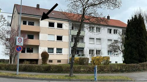 Foto - Helle 3-(5)- Zimmerwhg 75 (98) m² Bj.70 2.OG