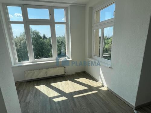 Foto - Erker-Wohnung mit 3 Zimmern nahe Helios Klinik, Einbauküche