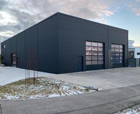 Foto - Gewerbehalle Halle zu vermieten