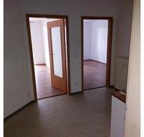 Schöne 2-Zimmer-Wohnung 42 qm, Erdgeschoss, Terrasse, Singleküche - Hof Altstadt