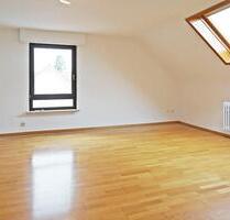 2,5 Zimmer DG-Wohnung in Hockenheim zu vermieten
