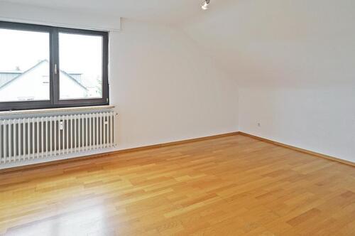 Foto - 2.5 Zimmer Dachgeschoßwohnung in Hockenheim