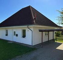 Provisionsfreier, ebenerdiger Bungalow mit Kamin und Garten! - Wittenhagen
