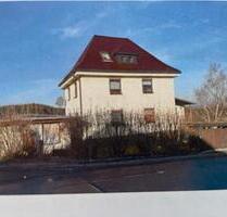 Zweifamilienhaus - 300.000,00&nbsp;EUR Kaufpreis, ca.&nbsp; 160,00&nbsp;m&sup2; in Oelsnitz (Vogtland) (PLZ: 08606)