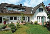 Foto - Wunderschönes, freistehendes Einfamilienhaus