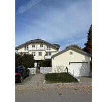 2,5 Raumwohnung, Einbauküche, Tiefgarage, 2 Balkons, sofort Bezug - Unterhaching