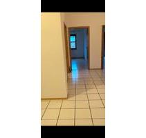 4 Zimmerwohnung - 700,00&nbsp;EUR Kaltmiete, ca.&nbsp; 90,00&nbsp;m&sup2; in Bayerbach (PLZ: 94137)