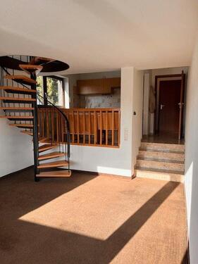 Foto - Zu vermieten: 2-stöckige Wohnung