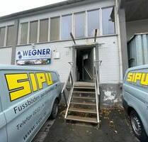 Lagerhalle mit eigener Zufahrt und Laderampe zu vermieten - Solingen Burg