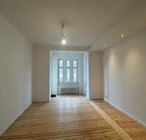 Helle 2-Zimmer Wohnung mit Balkon - Berlin Mitte