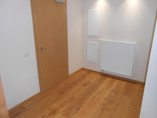 Foto - Sanierte Wohnung zu vermieten --Bitte Text genau lesen--