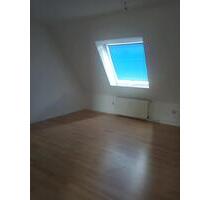 Lichtdurchflutete DG Wohnung, 2ZKB, Bi-Gellershagen, Uninaehe - Bielefeld Heepen