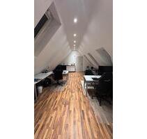 Helles Büro im Obergeschoss inkl. Küche & separatem WC - Wallenhorst