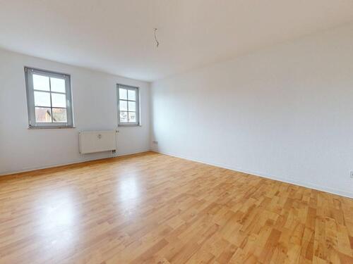 Foto - **Helle 2-Zimmer-Dachgeschosswohnung mit EBK und Wannenbad**