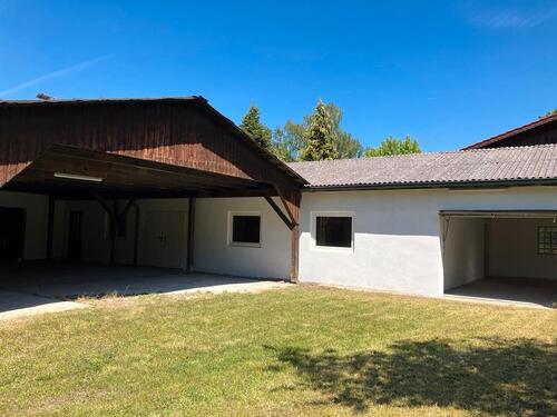 Foto - Großzügiges Haus mit Anbau und Carport - vielseitig nutzbar