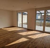 Neue Helle 2-Zimmerwohnung mit Terrasse, Buchen Hühnerberg - Buchen (Odenwald)