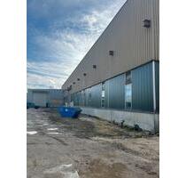 Freifläche abgeschlossen mit Tor - Schwäbisch Gmünd Bargau