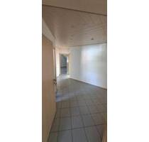 Dachgeschoßwohnung - 1.050,00 EUR Kaltmiete, in Weihenzell (PLZ: 91629)