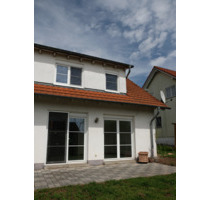 Lichtdurchflutete Doppelhaushälfte mit Garten in toller Lage - Blieskastel