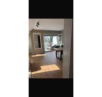 Möblierte 2 Zimmer Wohnung mit Balkon mit neuer Küche - Frankfurt am Main Kalbach