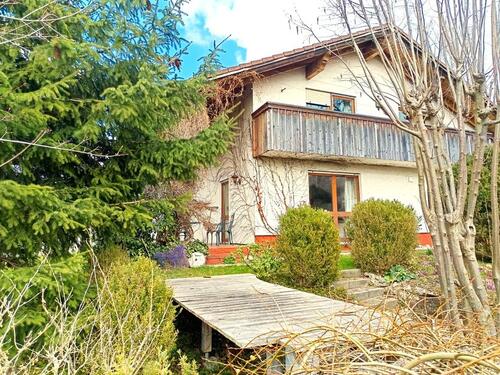 Foto - Einfamilienhaus mit Einliegerwohnung