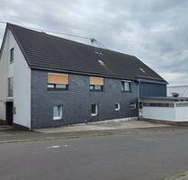 Großzügiges Bauernhaus mit Garten und Carport - Rennerod