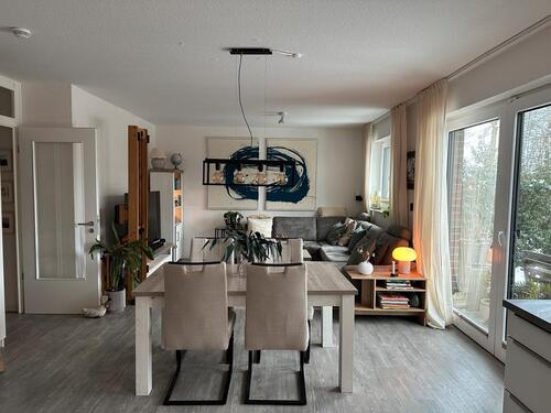 Foto - Lichtdurchflutete 2(ggf.3)-Zimmer-Wohnung mit Carport und Garten