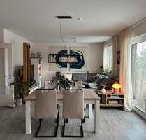 Lichtdurchflutete 2(ggf.3)-Zimmer-Wohnung mit Carport und Garten - Oldenburg Eversten