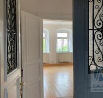 EINE WOHNUNG MIT FLAIR - TOP 2-R-Whg im 1.OG mit neuem Bad & im Herzen Grh´s zu vermieten - Großenhain