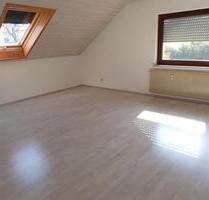 Helle 3 Zi. Wohnung mit Balkon & Einbauküche zu vermieten - Pliezhausen