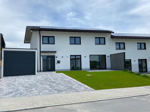 Foto - Schöne Doppelhaushälfte - 1.500,00&nbsp;EUR Kaltmiete, ca.&nbsp; 145,00&nbsp;m&sup2;