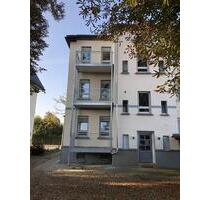 Hochwertige 4-Raum-Wohnung | Balkon | große Küche | Abstellraum | Stellplatz - Leipzig Südost