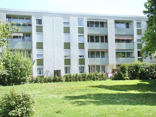 Foto - Gepflegte 4-Zi-Whg. mit Einbauküche und Loggia in schöner und ruhiger Lage von MA-Vogelstang
