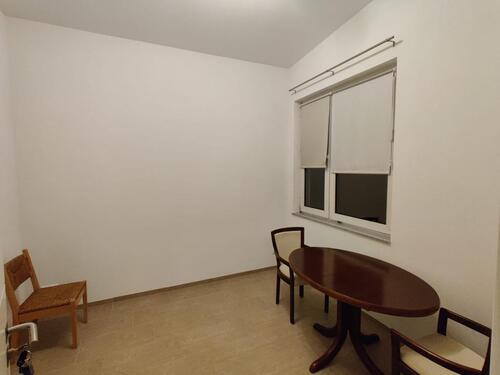 Foto - kleines Büro in strategischer Lage von Auggen