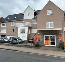 Großzügiges Mehrfamilienhaus mit Imbiss zum verkaufen - Bebra