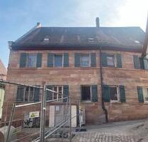 Schöne 5 Zimmer Altbauwohnung im Herzen von Schwabach