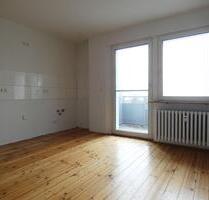 *** modernisierte 2-Zimmer-Wohnung mit Balkon! *** - Mülheim an der Ruhr Altstadt II