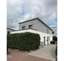 Freistehendes Einfamilienhaus in begehrter Wohnlage „Schlossfeld“ - Bönnigheim