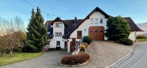 Foto - Anwesen mit Stallungen & Weide 