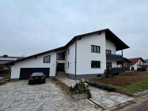 Foto - Vermiete große 5-Zimmer-Wohnung mit ca. 130qm mit Balkon