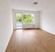 Renovierte 5-Zimmer-Wohnung mit 2 Balkonen, EBK & Stellplatz - Wolfsburg Detmerode