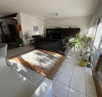 Einfamilienhaus in Haltingen 6,5 Zimmern und Garage in TOP-Lage - Weil am Rhein Einfamilienhaus in Haltingen 6,5 Zimmern und Garage in TOP-Lage - Weil am Rhein