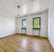 3-Zimmer-Altbauwohnung mit Balkon & Stellplatz (Einbauküche möglich) - Frankfurt am Main Sossenheim