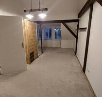 Ruhig wohnen in Parknähe: 3-Raum-Wohnung mit Balkon und Einbauküche - Dessau-Roßlau