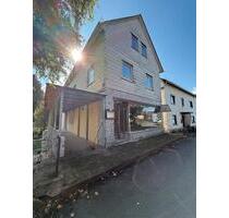1 Familienhaus mit 850 qm Garten - Schöffengrund