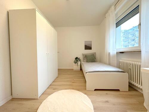 Foto - Zwei Zimmer frei in moderner 5er WG in Frankfurt Nied – Coventrystraße 65!