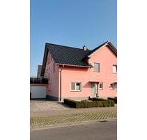 Großzügige Doppelhaushälfte Baujahr 2009 (Provisionsfrei) - Butzbach