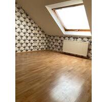 4 ZKB DG-Wohnung mit 2 kleinen Balkons in Wolfhagen